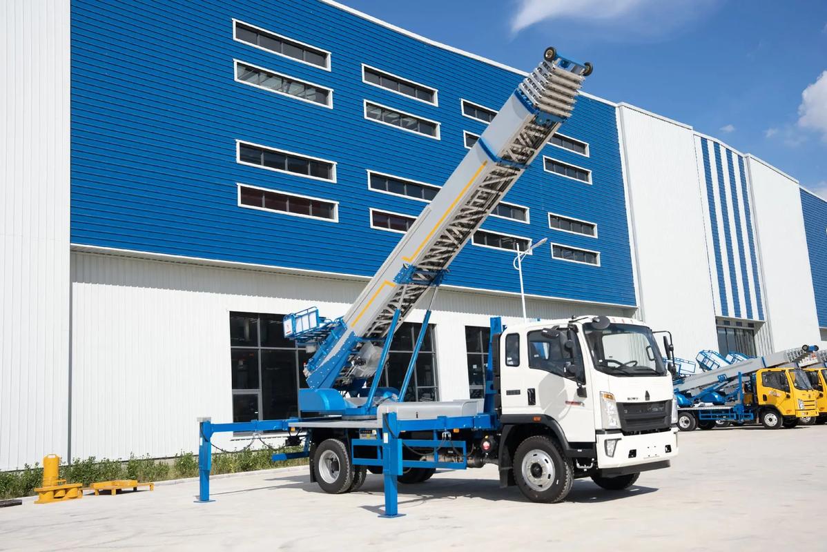 雅安小型云梯车上料车租赁多少钱