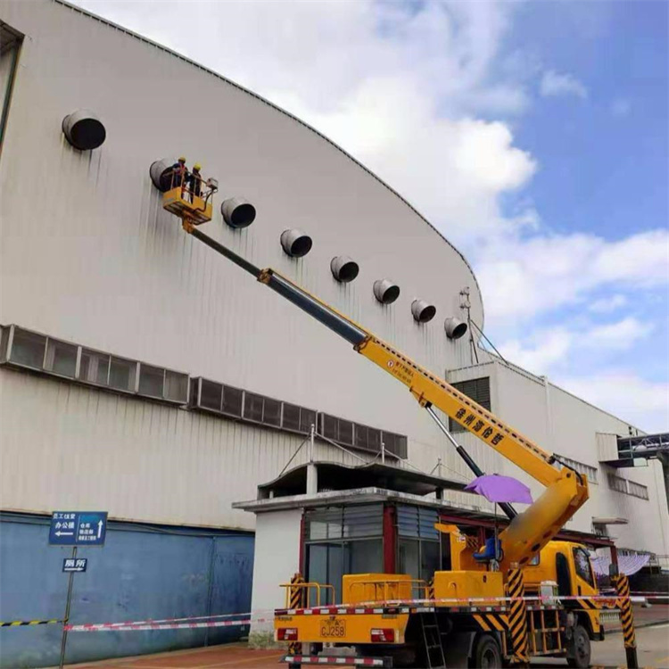 雅安高空作业车出租服务：专业广告牌安装解决方案