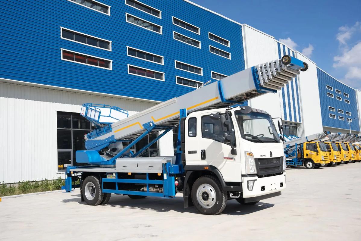 雅安出租云梯车高空作业车 建筑垃圾搬运